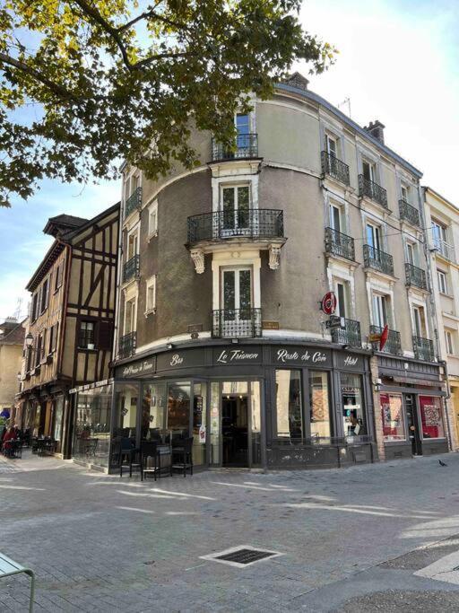 Magnifique Appartement Familiale 6 Personnes 3 Chambres Et 3 Salles De Bain En Hyper Centre Avec Rue Pietonne Parking 20M Troyes Exterior foto